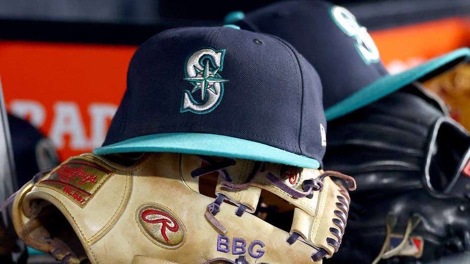 Image default